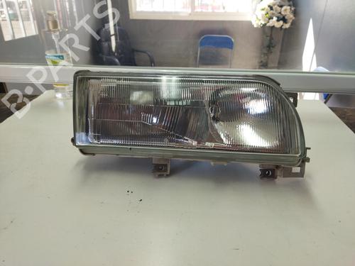 Used Right headlight NISSAN PRIMERA Hatchback (P10) [1990-1996]  19561575