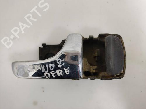Used Front right interior door handle NISSAN TERRANO II (R20) [1992-2007]  19568957
