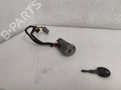 Used Ignition barrel RENAULT RAPID Box Body/MPV (F40_, G40_) [1985-2001]  29410776
