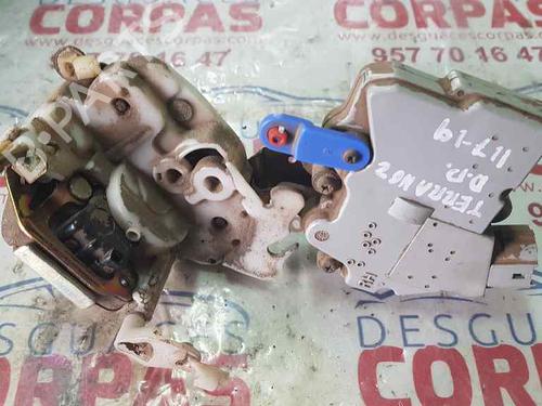 Used Front right lock NISSAN TERRANO II (R20) [1992-2007]  19552425