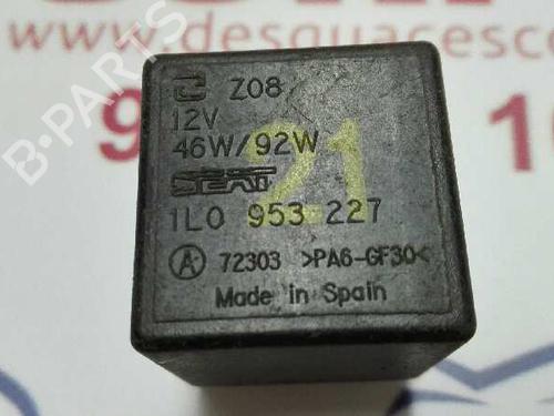 Used Electronic module SEAT IBIZA II (6K1) 1.4 i (60 hp) 19549096