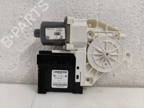 Portierruitmotor linksvoor VW GOLF VI (5K1) [2008-2014]  29811182