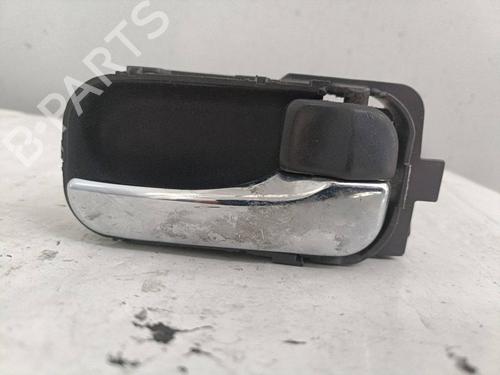 Højre bagtil invendig håndtag Højre bagtil invendig håndtag NISSAN X-TRAIL I (T30) [2001-2013] 37177854 37177854
