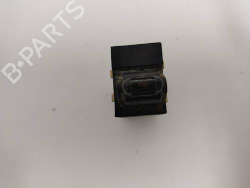 Used Right front window switch JEEP CHEROKEE (XJ) [1983-2001]  19568900
