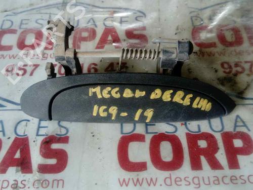 Used Front right exterior door handle RENAULT MEGANE I Coach (DA0/1_) [1996-2003]  19552616