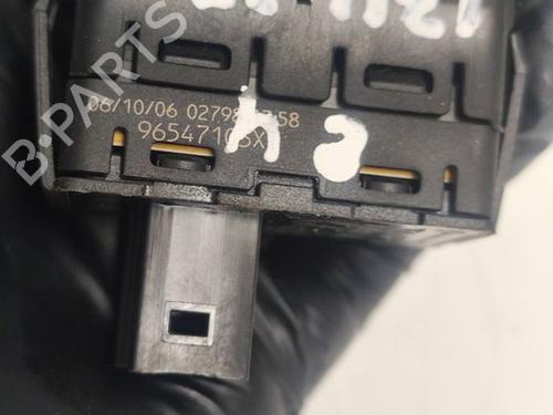 Right rear window switch CITROËN C4 Picasso I MPV (UD_) 2.0 HDi 138 | BP29955833I28