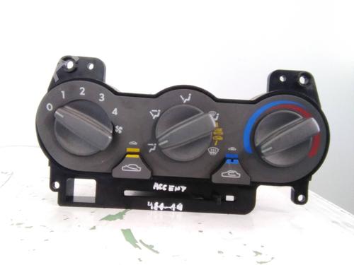 Used Climate control HYUNDAI ACCENT I (X-3) 1.3 i 12V (84 hp) 19558952