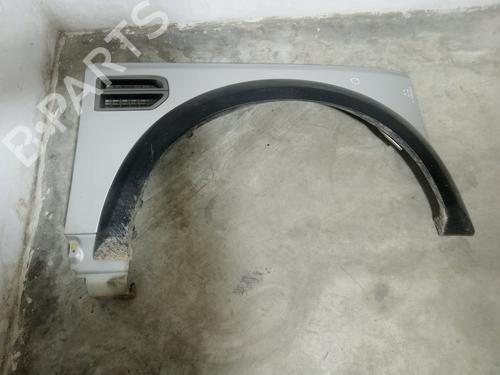 Used Right front fenders LAND ROVER DISCOVERY III (L319) [2004-2009]  29437642