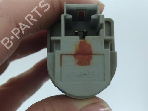 Switch DACIA SANDERO II | BP19566947I30