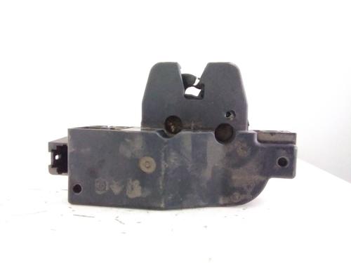 Used Tailgate lock PEUGEOT 407 SW (6E_, 6D_) 2.0 HDi 135 (136 hp) 19558432