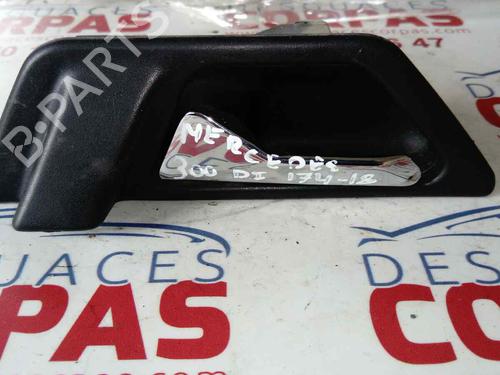 Used Front left interior door handle MERCEDES-BENZ E-CLASS (W124) E 300 Turbo-D (124.133) (147 hp) 19659976