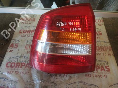 Used Left taillight OPEL ASTRA G Hatchback (T98) [1998-2009]  19554240