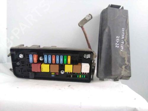 Used Fuse box OPEL VECTRA C (Z02) [2002-2009]  19563684