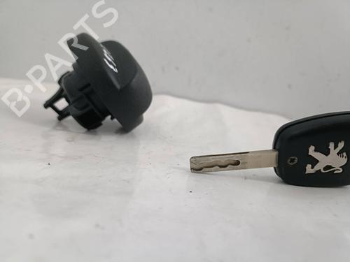 fuel-flap-peugeot-307-3ac-2000-2001-2002-2003-2004-2005-2006-2007-2008-2009-2010-2011-2012-29917053 main image