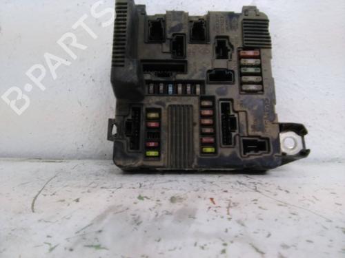 Used Fuse box RENAULT SCÉNIC II (JM0/1_) [2003-2010]  19557432