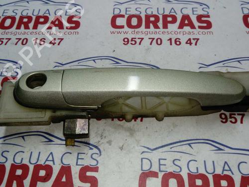 Used Front left exterior door handle HYUNDAI TUCSON (JM) [2004-2019]  19553759