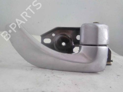 Used Front right interior door handle HYUNDAI TERRACAN (HP) [2001-2008]  19565047