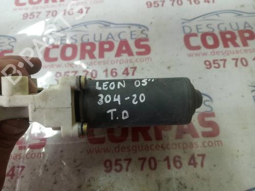 Right rear window motor SEAT LEON (1M1)  | BP19555551E22 