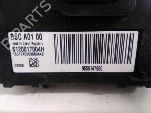 Fuse box PEUGEOT 407 (6D_) | BP19563622E1