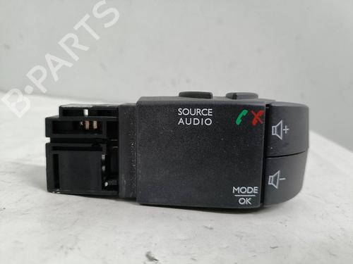 switch-dacia-dokker-box-bodympv-2012-2013-2014-2015-2016-2017-2018-2019-2020-2021-33402135 main image