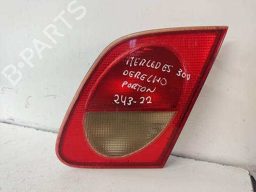 Used Right taillight MERCEDES-BENZ E-CLASS (W210) E 300 Turbo-D (210.025) (177 hp) 19567527