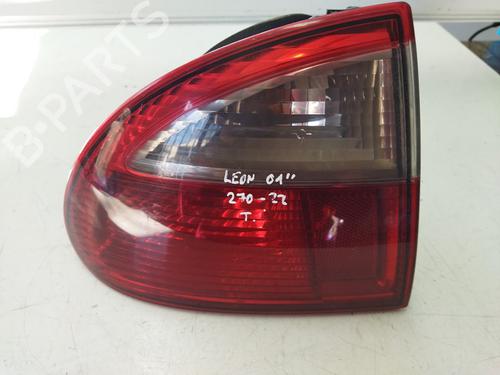 Used Left taillight SEAT LEON (1M1) [1999-2006]  19564024