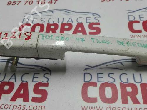 Used Rear right exterior door handle SEAT TOLEDO I (1L2) [1991-1999]  19546725