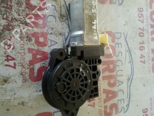 Used Left front window motor KIA SPORTAGE II (JE_, KM_) [2004-2011]  19554637