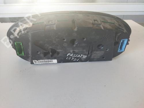 Instrument cluster VW PASSAT B5 (3B2)  | BP19562073C47 