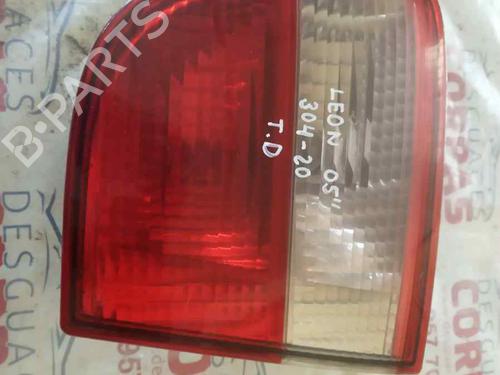 Used Right taillight SEAT LEON (1M1) [1999-2006]  19554337