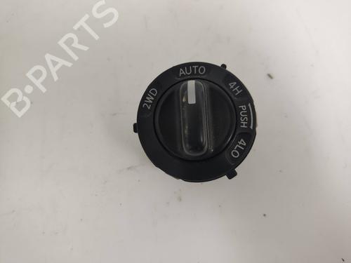 Used Switch NISSAN PATHFINDER III (R51) [2005-2025]  19569220