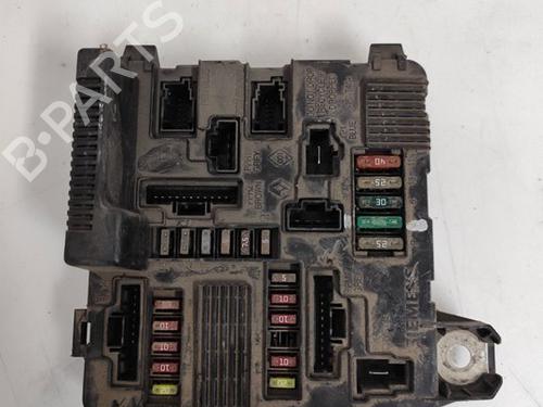 Used Fuse box RENAULT MEGANE II (BM0/1_, CM0/1_) [2001-2012]  29410802