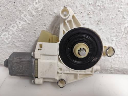 Rudehejsemotor forskærm venstre MERCEDES-BENZ C-CLASS (W204) [2007-2015]  27457298