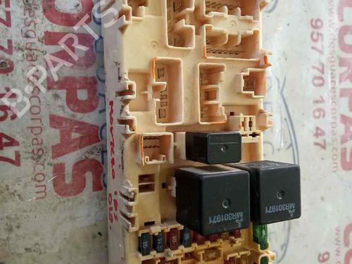 Used Fuse box MITSUBISHI PAJERO III (V7_W, V6_W) [1999-2007]  19553547