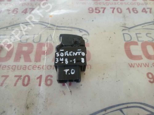 Right rear window switch KIA SORENTO I (JC)  | BP19553944I28 