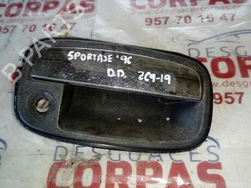 Used Front right exterior door handle KIA SPORTAGE SUV (K00) [1994-2005]  19552864