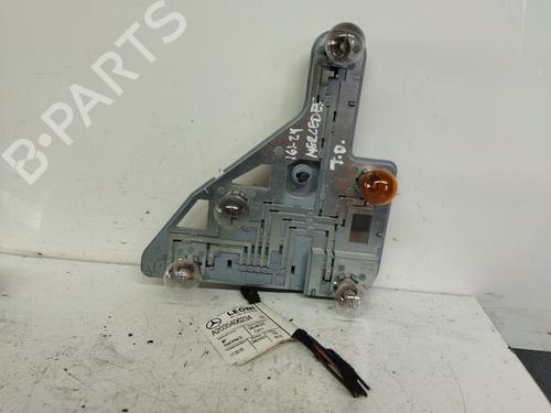 Lampeholder Lampeholder MERCEDES-BENZ C-CLASS (W203) C 180 Kompressor (203.046) (143 hp) 33852919 33852919