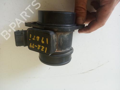 Used Mass air flow sensor RENAULT MEGANE I Classic (LA0/1_) [1996-2008]  19557825