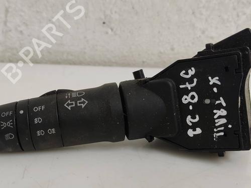 Used Headlight switch NISSAN X-TRAIL I (T30) [2001-2013]  19572517
