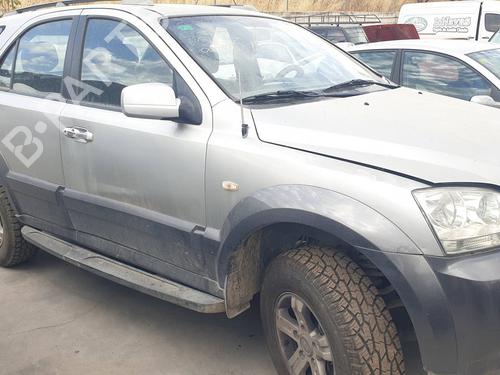 Brugte KIA SORENTO I (JC) 2.5 CRDi 4WD (140 hp) 4339716