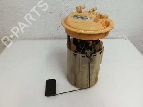 Used Fuel pump Fuel pump VOLVO S40 II (544) D5 (179 hp) 40186896 40186896