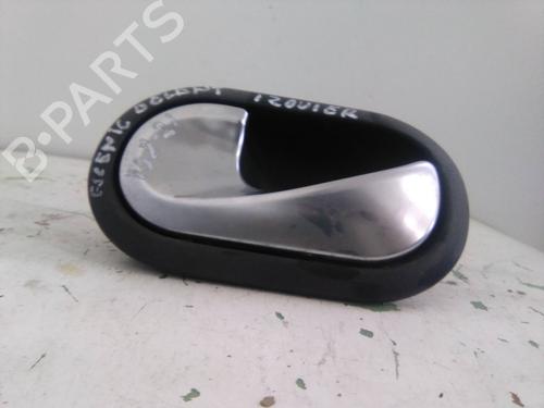 Used Front left interior door handle RENAULT SCÉNIC II (JM0/1_) [2003-2010]  19660645