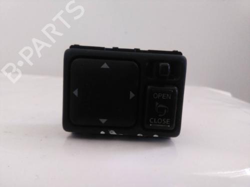 Used Switch NISSAN X-TRAIL I (T30) [2001-2013]  19562525
