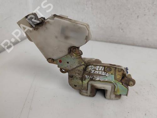 Front right lock NISSAN VANETTE CARGO Van (HC 23) 2.3 D | BP29984215C97