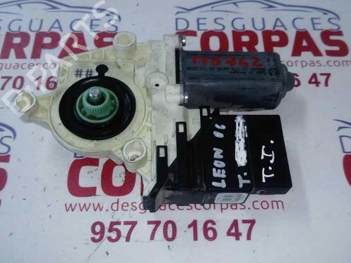 Used Right rear window motor SEAT LEON (1P1) [2005-2013]  19548084