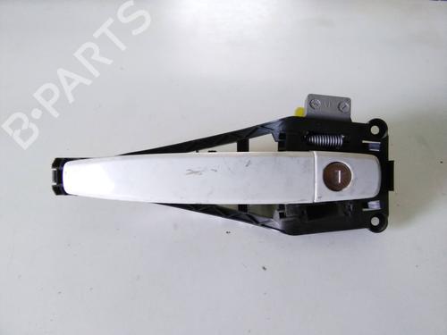 Used Front left exterior door handle OPEL ZAFIRA / ZAFIRA FAMILY B (A05) [2005-2019]  19557700