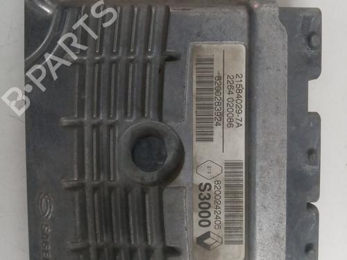 Used Engine control unit (ECU) RENAULT MEGANE II (BM0/1_, CM0/1_) [2001-2012]  19560301