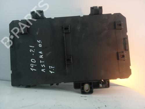 Fuse box OPEL ASTRA H (A04)  | BP19558205E1 