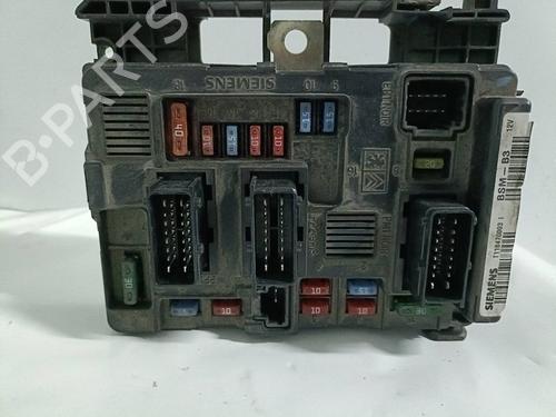 Used Fuse box CITROËN C5 I (DC_) 2.0 HDi (107 hp) 25038390