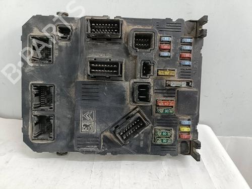 Used Fuse box Fuse box PEUGEOT PARTNER MPV (5_, G_) 2.0 HDI (90 hp) 33558216 33558216